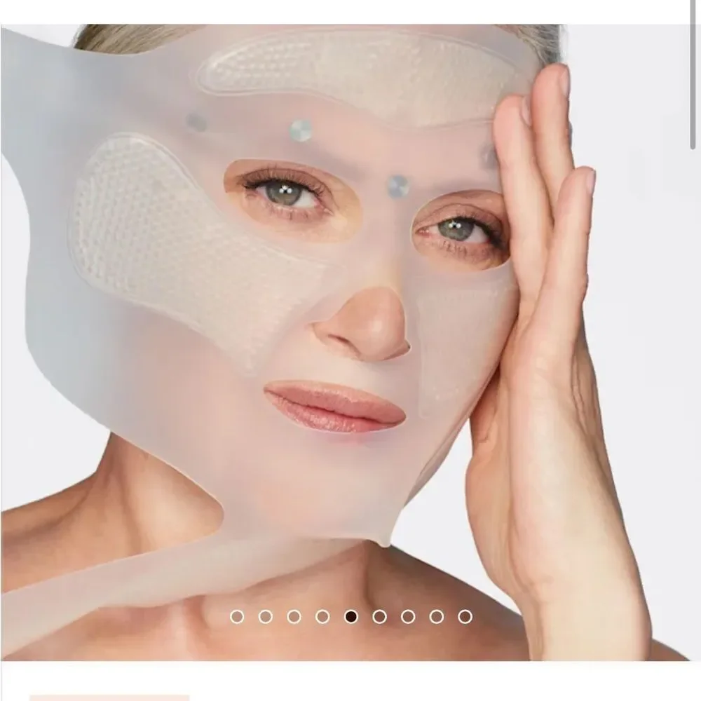 Charlotte Tilbury cry recovery face mask reusable